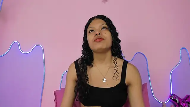 Snapshot of Mingie_Rouse chatting on 10-02-25, 12:01 Mingie Rouse online show from 10-02-25, 12:01