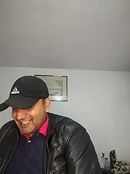 RogueTraveler online show from 10-16-25, 03:51