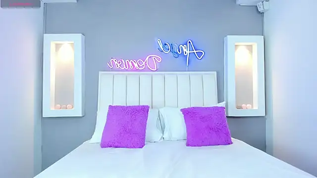 HannaPaola online show from 03-19-25, 10:42