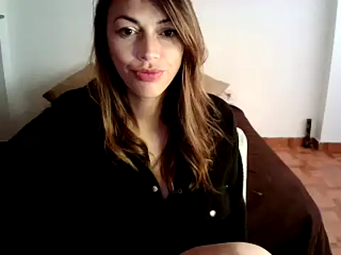 Snapshot of Hanna_Charming chatting on 12-14-24, 08:08 Hanna Charming online show from 12-14-24, 08:08