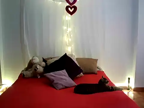 Snapshot of Hanna_Charming chatting on 02-20-25, 08:25 Hanna Charming online show from 02-20-25, 08:25