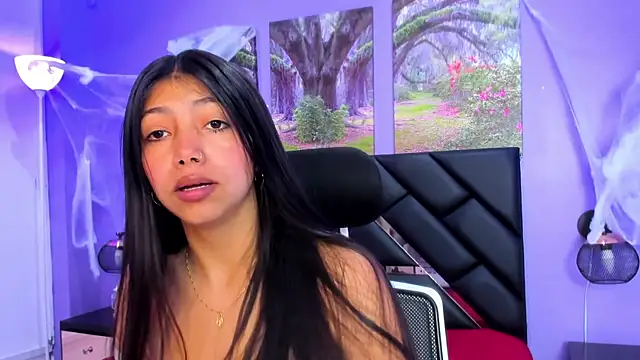 Snapshot of KimberlyVillaLobos chatting on 11-08-25, 11:32 KimberlyVillaLobos online show from 11-08-25, 11:32