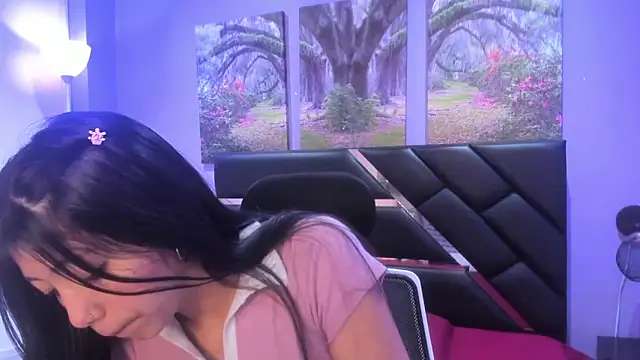 Snapshot of KimberlyVillaLobos chatting on 11-25-25, 11:32 KimberlyVillaLobos online show from 11-25-25, 11:32