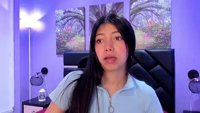 Snapshot of KimberlyVillaLobos chatting on 12-03-25, 11:30 KimberlyVillaLobos online show from 12-03-25, 11:30