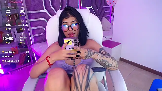 AliceWalker 11 online show from 02-18-25, 11:08