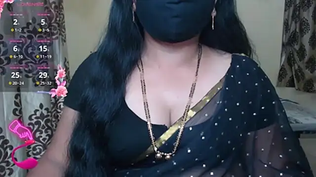 Snapshot of Queen_sakshi chatting on 11-22-25, 03:44 Queen sakshi online show from 11-22-25, 03:44