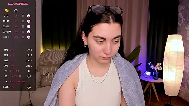 hannacheekss  online show from 01-21-25, 02:11