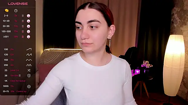 hannacheekss  online show from 09-18-25, 02:02