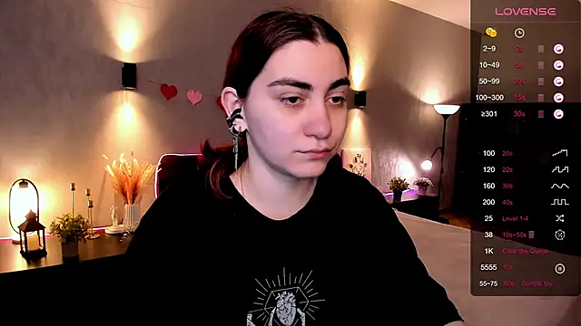 hannacheekss  online show from 10-02-25, 01:56