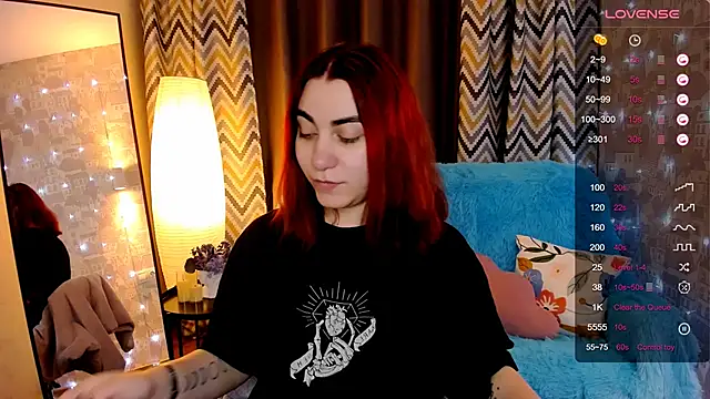 hannacheekss  online show from 12-01-25, 02:05