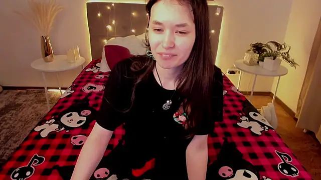 Emily Strikeee online show from 05-18-26, 01:45