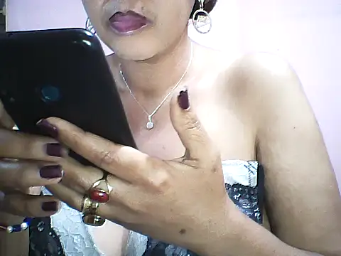 layanah12 online show from 09-09-25, 06:18