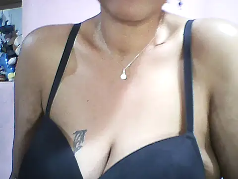 layanah12 online show from 09-20-25, 06:09