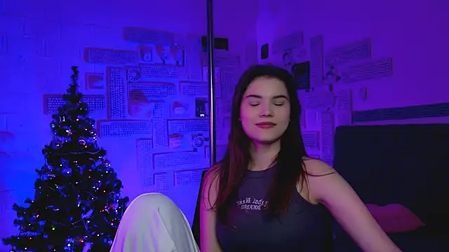 EvaThopson online show from 01-18-25, 12:04