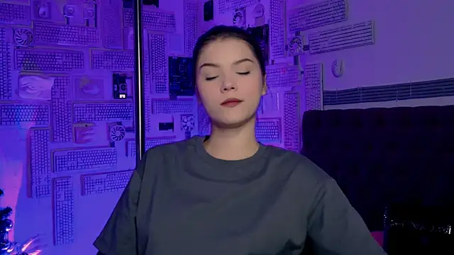 EvaThopson online show from 02-01-25, 12:05