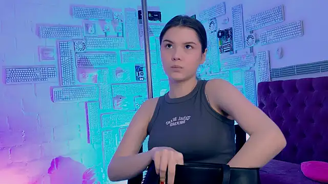 EvaThopson online show from 02-07-25, 08:11