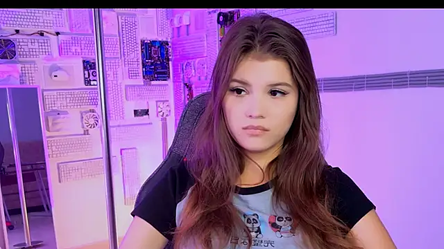 EvaThopson online show from 09-19-25, 06:15