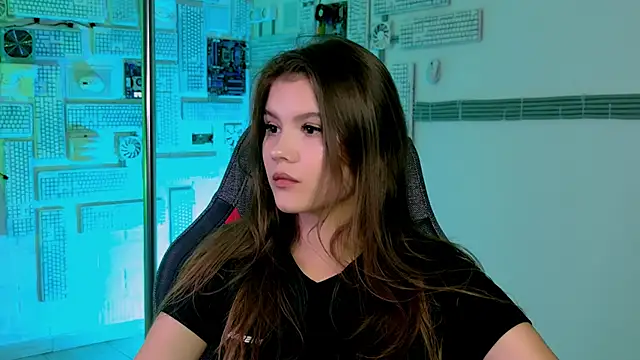 EvaThopson online show from 09-26-25, 12:09