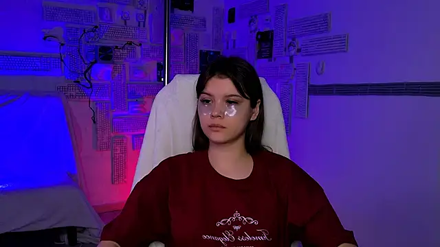 EvaThopson online show from 02-15-26, 06:10