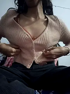 Snapshot of pikubaby chatting on 12-28-24, 05:46 pikubaby online show from 12-28-24, 05:46