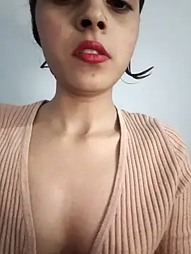 Snapshot of pikubaby chatting on 12-29-24, 08:26 pikubaby online show from 12-29-24, 08:26