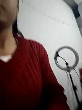 Snapshot of pikubaby chatting on 01-14-25, 06:28 pikubaby online show from 01-14-25, 06:28