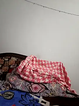 Snapshot of pikubaby chatting on 01-15-25, 10:24 pikubaby online show from 01-15-25, 10:24