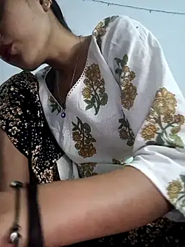 Snapshot of pikubaby chatting on 03-18-25, 09:43 pikubaby online show from 03-18-25, 09:43