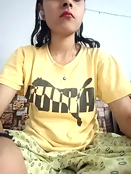 Snapshot of pikubaby chatting on 03-21-25, 06:51 pikubaby online show from 03-21-25, 06:51