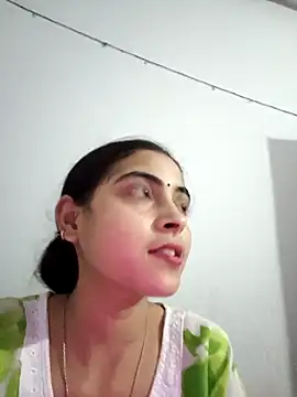 Snapshot of pikubaby chatting on 09-18-25, 06:43 pikubaby online show from 09-18-25, 06:43