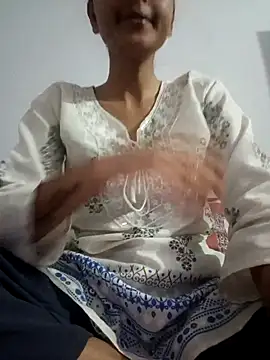 Snapshot of pikubaby chatting on 10-29-25, 07:15 pikubaby online show from 10-29-25, 07:15