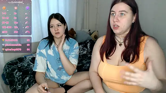 Snapshot of BettyandRich_ chatting on 01-30-25, 10:40 BettyandRich  online show from 01-30-25, 10:40