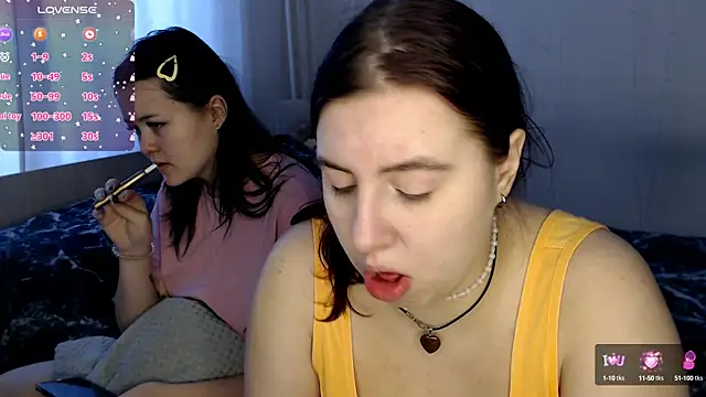 Snapshot of BettyandRich_ chatting on 02-08-25, 06:33 BettyandRich  online show from 02-08-25, 06:33