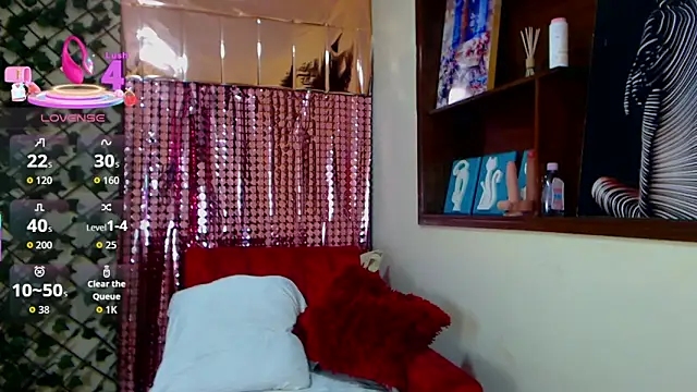 Madam dali online show from 11-15-25, 01:07