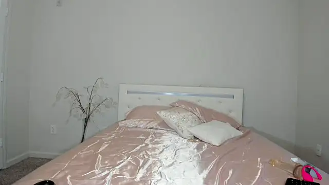 marianaferrero online show from 02-12-25, 05:16