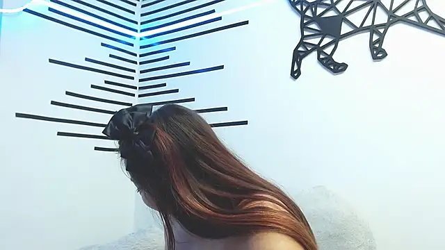 Snapshot of Emawalker_ chatting on 02-05-25, 11:28 Emawalker online show from 02-05-25, 11:28