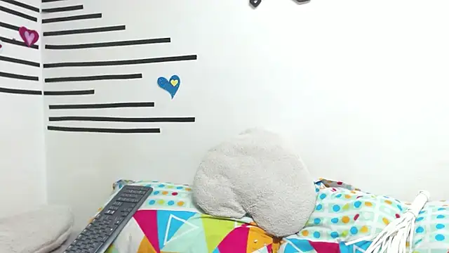 Snapshot of Emawalker_ chatting on 09-26-25, 08:24 Emawalker online show from 09-26-25, 08:24