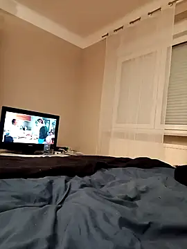 Snapshot of ElyasMatt chatting on 01-09-25, 06:47 ElyasMatt online show from 01-09-25, 06:47