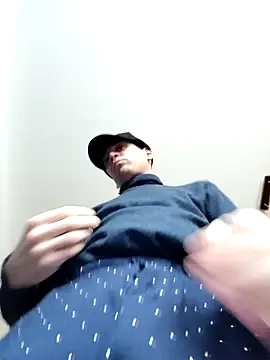 Snapshot of ElyasMatt chatting on 02-09-25, 03:23 ElyasMatt online show from 02-09-25, 03:23