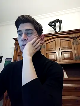 Snapshot of ElyasMatt chatting on 02-22-25, 04:40 ElyasMatt online show from 02-22-25, 04:40