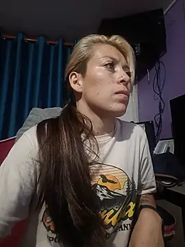 Snapshot of Tefannyy_ chatting on 05-21-26, 05:14 Tefannyy online show from 05-21-26, 05:14