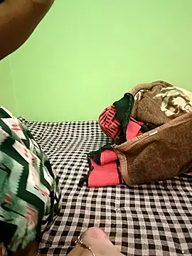 Snapshot of EACH_555 chatting on 11-22-25, 07:07 EACH 555 online show from 11-22-25, 07:07