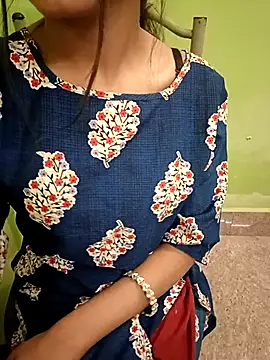 Snapshot of EACH_555 chatting on 11-23-25, 05:46 EACH 555 online show from 11-23-25, 05:46