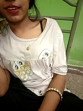 Snapshot of EACH_555 chatting on 12-01-25, 06:40 EACH 555 online show from 12-01-25, 06:40