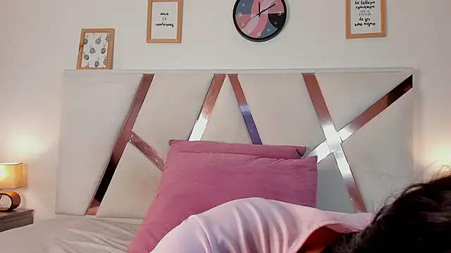 ChanelAdamss  online show from 02-03-25, 10:43