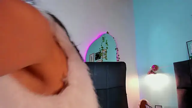 ChanelAdamss  online show from 03-19-25, 08:23