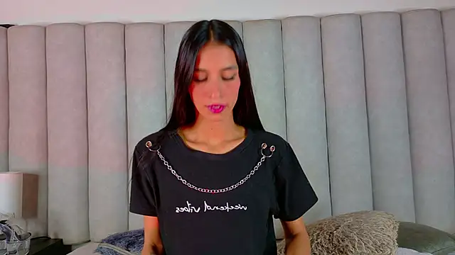 ChanelAdamss  online show from 09-09-25, 02:55