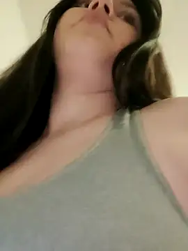 leeya lee online show from 02-18-25, 12:48