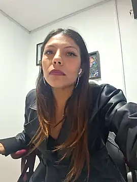 Snapshot of Selenakyle92_ chatting on 12-24-24, 12:44 Selenakyle92 online show from 12-24-24, 12:44