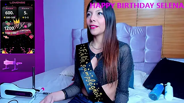 Snapshot of Selenakyle92_ chatting on 02-01-25, 06:51 Selenakyle92 online show from 02-01-25, 06:51